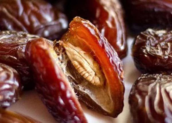 تصویر 5 از خرید خرما پیارم مغزدار + قیمت فروش استثنایی